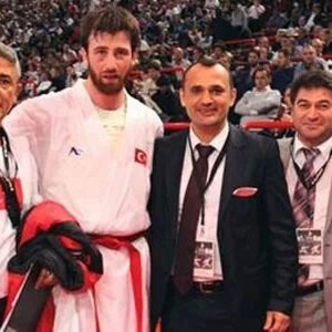 alt_1Karate Okulu: Ersoy Cırlar Karate Akademisi