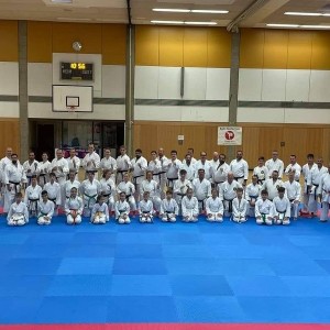 alt_1Karate Okulu: Ersoy Cırlar Karate Akademisi