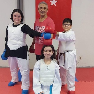 alt_1Karate Okulu: Ersoy Cırlar Karate Akademisi