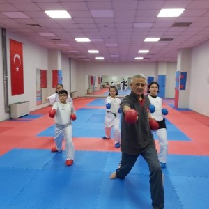 alt_1Karate Okulu: Ersoy Cırlar Karate Akademisi