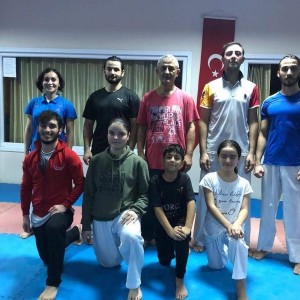 alt_1Karate Okulu: Ersoy Cırlar Karate Akademisi