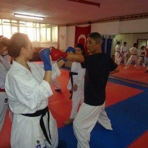 alt_1Karate Okulu: Ersoy Cırlar Karate Akademisi